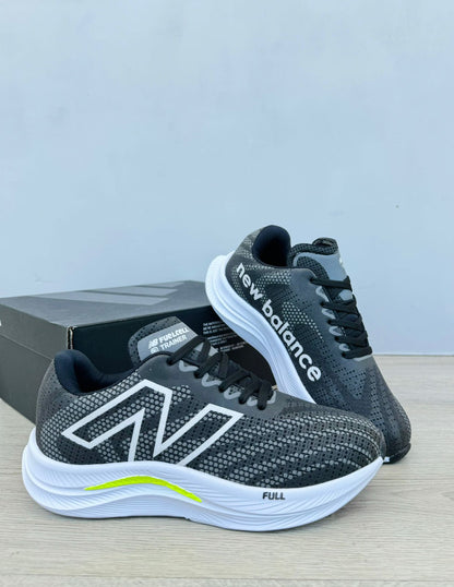 NUEVO FuelCell Running New Balance  – Unisex