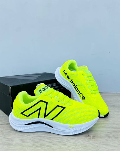 NUEVO FuelCell Running New Balance  – Unisex