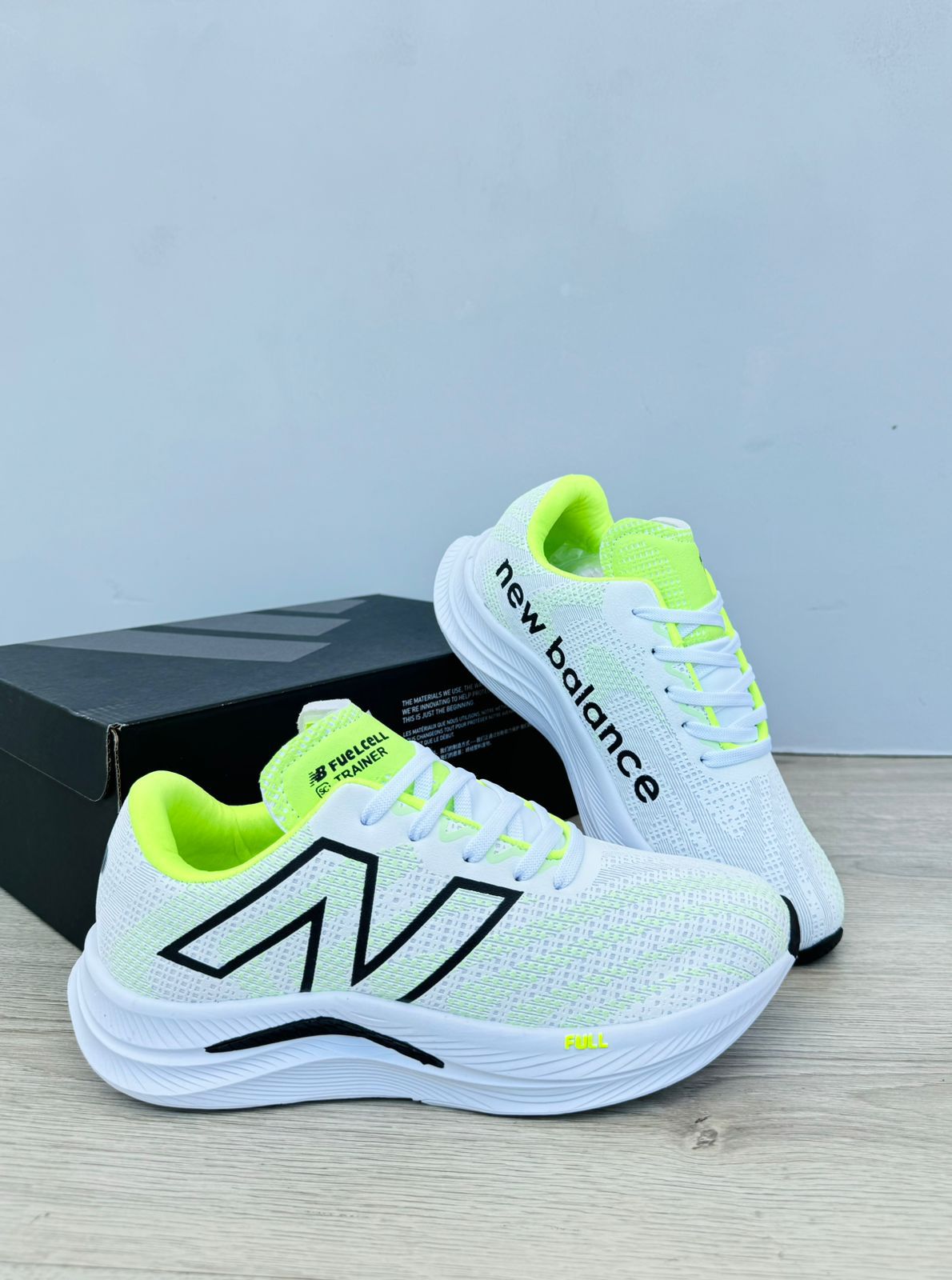 NUEVO FuelCell Running New Balance  – Unisex